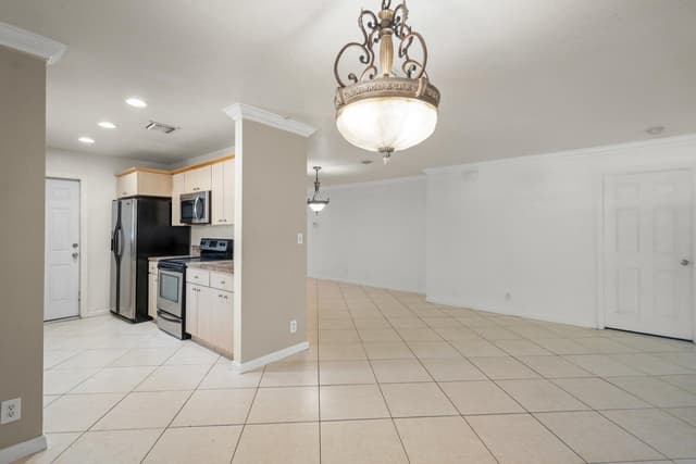 2241 NW 3RD Street, Pompano Beach FL 33069 - Pompano Beach, FL - Photo 5