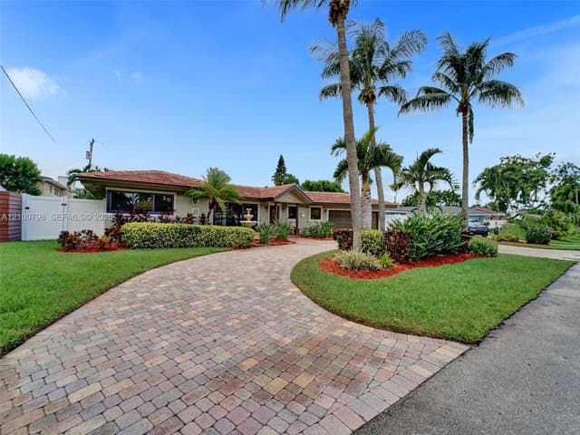 2756 NE 33rd St, Fort Lauderdale FL 33306 - Fort Lauderdale, FL - Photo 2