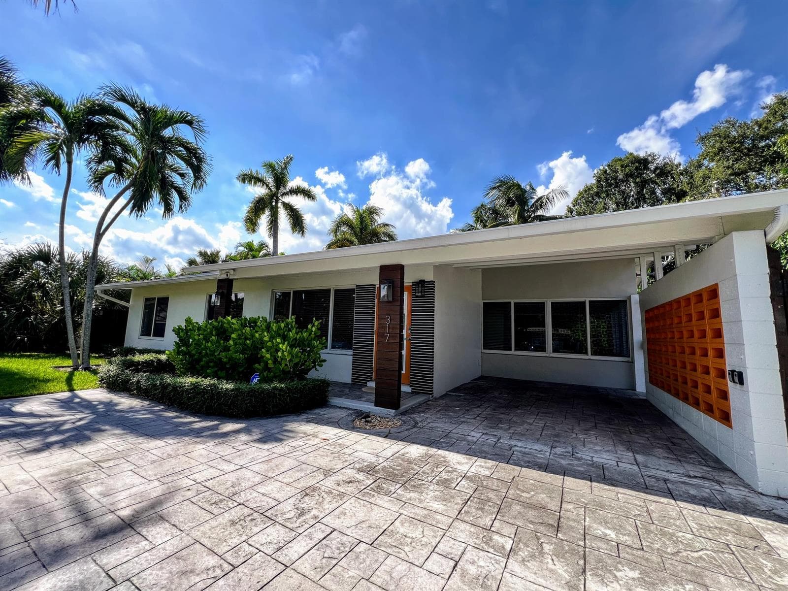 317 NW 26TH Court, Wilton Manors FL 33311