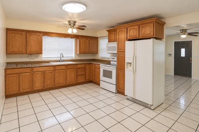 6331 Taylor St, Hollywood FL 33024 - Hollywood, FL - Photo 7