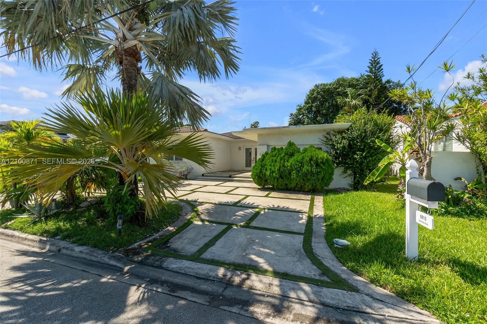 8810 Garland Ave, Surfside FL 33154 - Surfside, FL - Photo 1