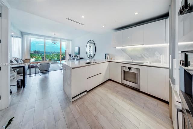 10201 Collins Ave # 804, Bal Harbour FL 33154 - Bal Harbour, FL - Photo 7