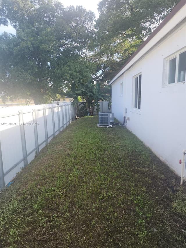 1212 NW 71st St, Miami FL 33147 - Miami, FL - Photo 7