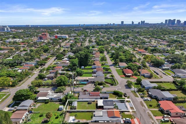 2405 Funston, Hollywood FL 33020 - Hollywood, FL - Photo 3