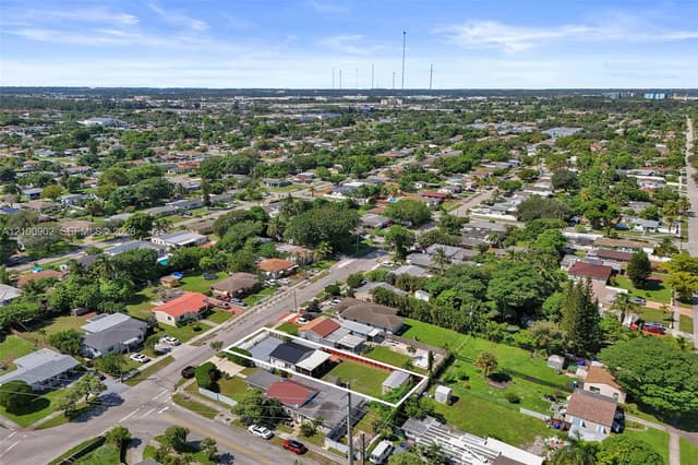 2405 Funston, Hollywood FL 33020 - Hollywood, FL - Photo 5