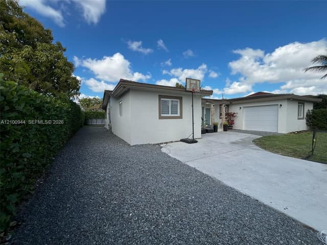 9975 NW 27th Ter, Doral FL 33172 - Doral, FL - Photo 3