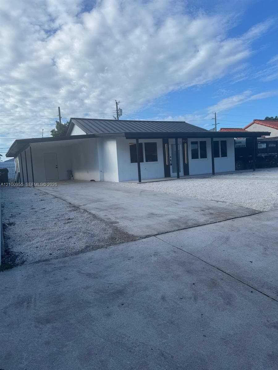 841 NE 4th Pl, Hialeah FL 33010 - Hialeah, FL - Photo 1