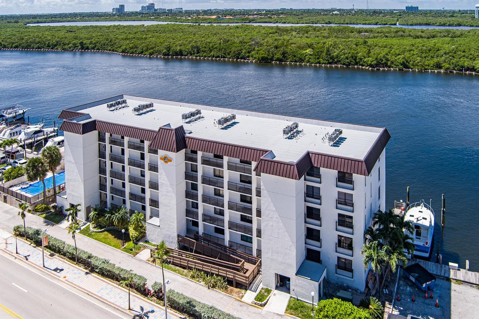 3200 N OCEAN Drive # 402, Hollywood FL 33019