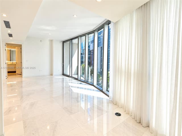 300 Biscayne Boulevard Way # 506E, Miami FL 33131 - Miami, FL - Photo 5