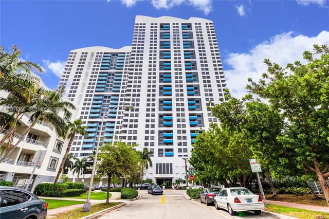 1330 West Ave # 1514, Miami Beach FL 33139 - Miami Beach, FL - Photo 2