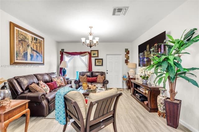 7469 Tam Oshanter Blvd, North Lauderdale FL 33068 - North Lauderdale, FL - Photo 6