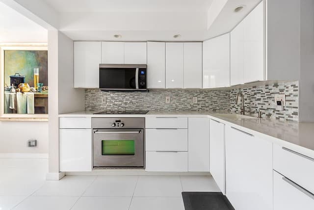 985 SE 19th Avenue, Deerfield Beach FL 33441 - Deerfield Beach, FL - Photo 4