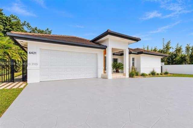 6421 Miller Dr, South Miami FL 33155 - South Miami, FL - Photo 2