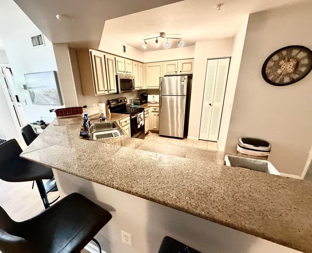 400 Scotia Drive # 305, Hypoluxo FL 33462 - Hypoluxo, FL - Photo 3
