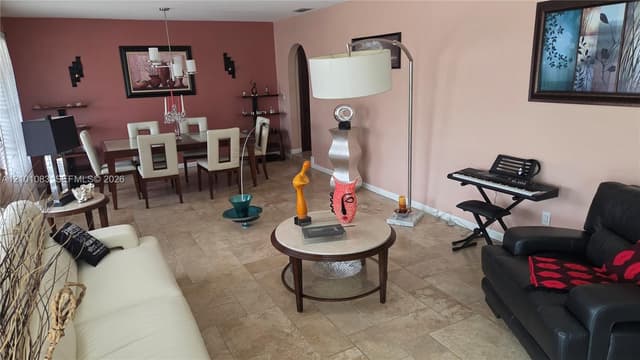 8065 SW 205th Ter, Cutler Bay FL 33189 - Cutler Bay, FL - Photo 7