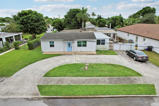 1008 Francis Street, West Palm Beach FL 33405 - West Palm Beach, FL - Photo 2