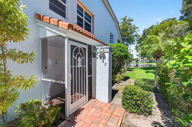 9865 Seacrest Circle # 202, Boynton Beach FL 33437 - Boynton Beach, FL - Photo 3