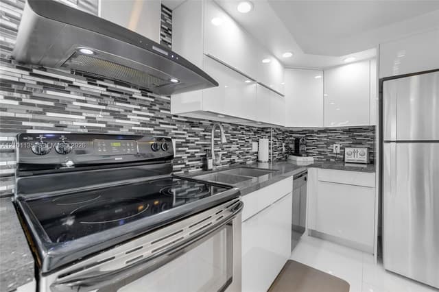 3031 N Ocean Blvd # 604, Fort Lauderdale FL 33308 - Fort Lauderdale, FL - Photo 6