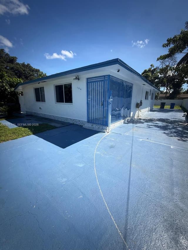 164 NE 169th St, North Miami Beach FL 33162 - North Miami Beach, FL - Photo 2