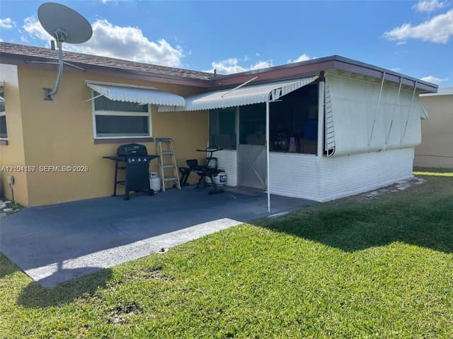 4929 NW 54th Ct, Tamarac FL 33319 - Tamarac, FL - Photo 3