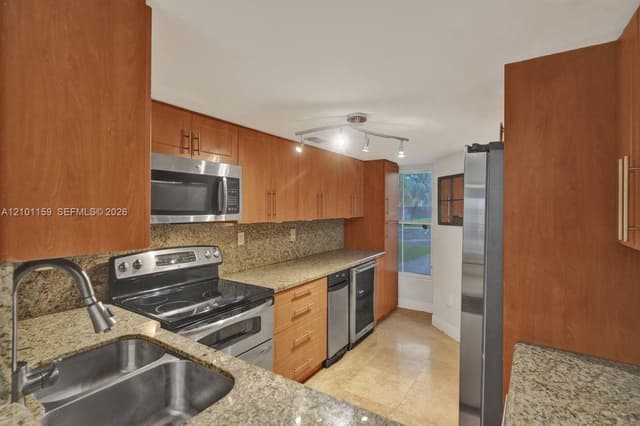 12346 NW 11th Ln # 1009, Miami FL 33182 - Miami, FL - Photo 5