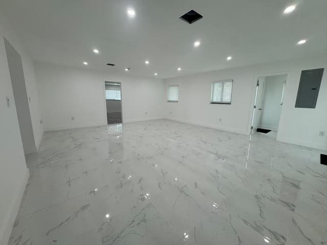 1031 NW 10TH Avenue, Fort Lauderdale FL 33311 - Fort Lauderdale, FL - Photo 4