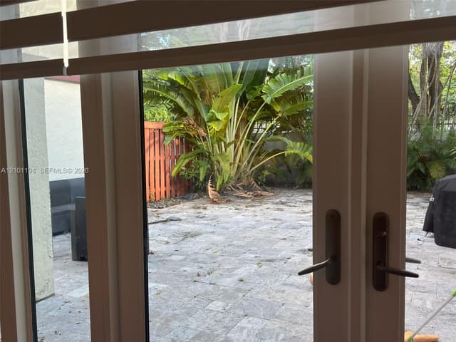 323 Ives Dairy Rd # 08, Miami FL 33179 - Miami, FL - Photo 4