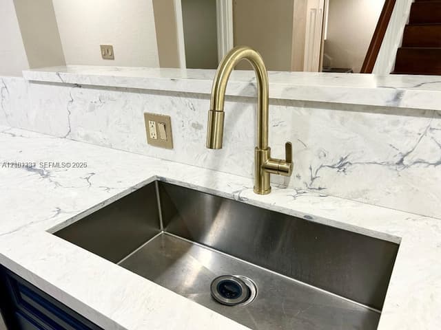 875 NW 80th Ter # 1, Plantation FL 33324 - Plantation, FL - Photo 5