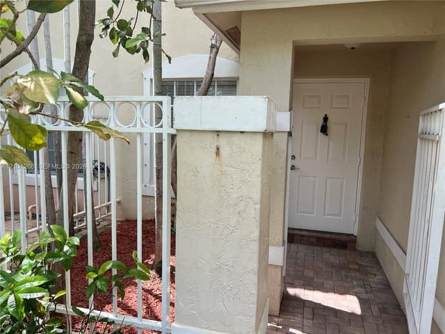 17046 NW 22nd St, Pembroke Pines FL 33028 - Pembroke Pines, FL - Photo 6
