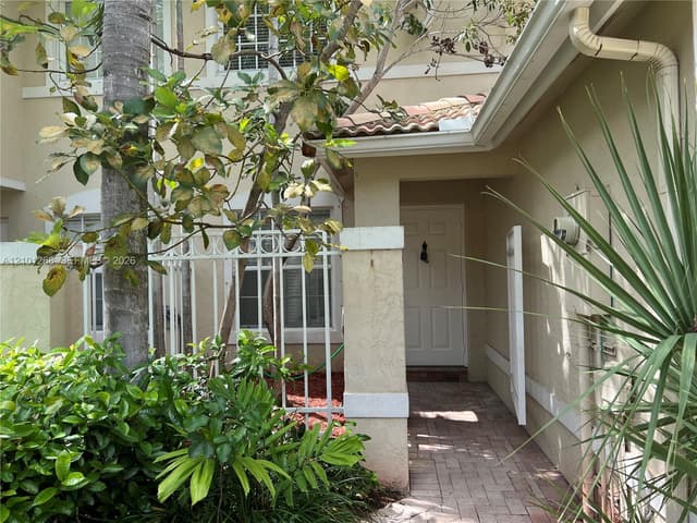 17046 NW 22nd St, Pembroke Pines FL 33028 - Pembroke Pines, FL - Photo 5