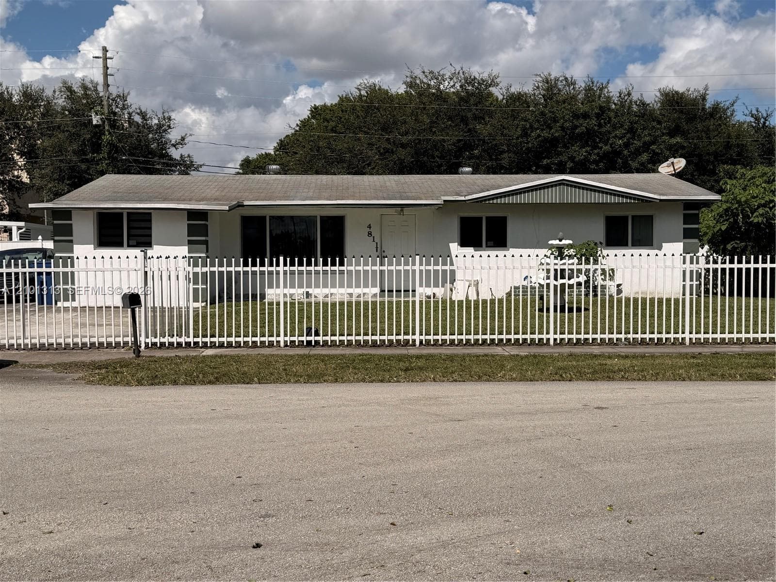 4811 NW 181st Ter, Miami Gardens FL 33055