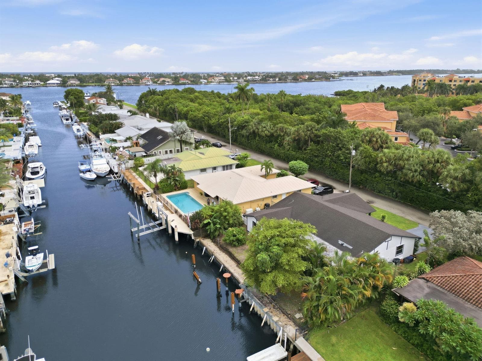 116 PERIWINKLE Drive, Hypoluxo FL 33462 - Hypoluxo, FL - Photo 1