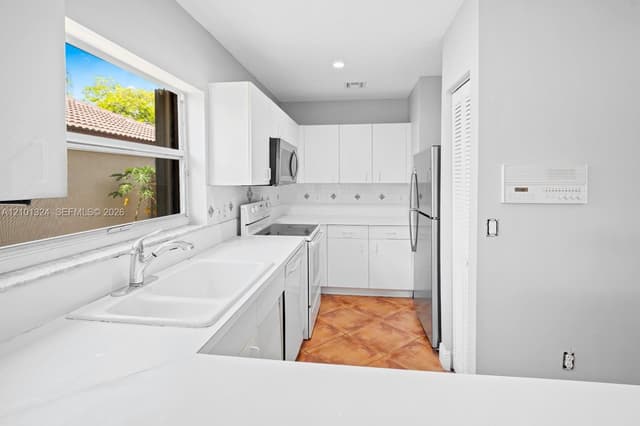 14613 SW 155th Pl, Miami FL 33196 - Miami, FL - Photo 5