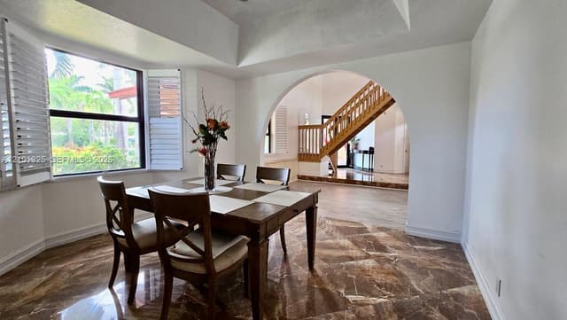 741 Tyler St, Hollywood FL 33019 - Hollywood, FL - Photo 5
