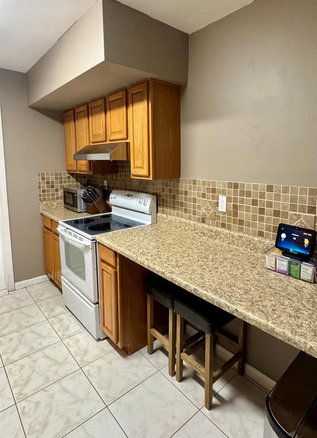 4300 GRANT Street, Hollywood FL 33021 - Hollywood, FL - Photo 4