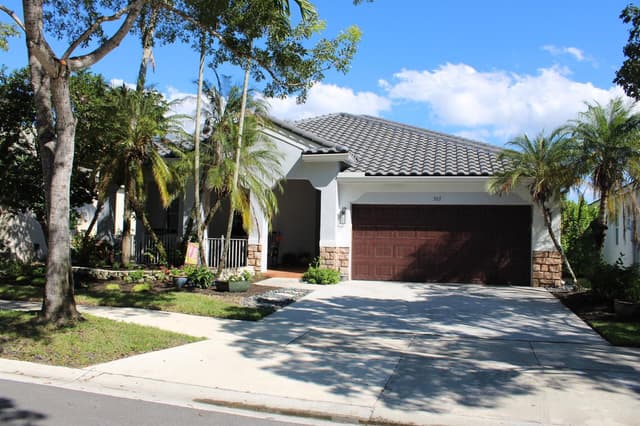 767 Nandina Drive, Weston FL 33327 - Weston, FL - Photo 2