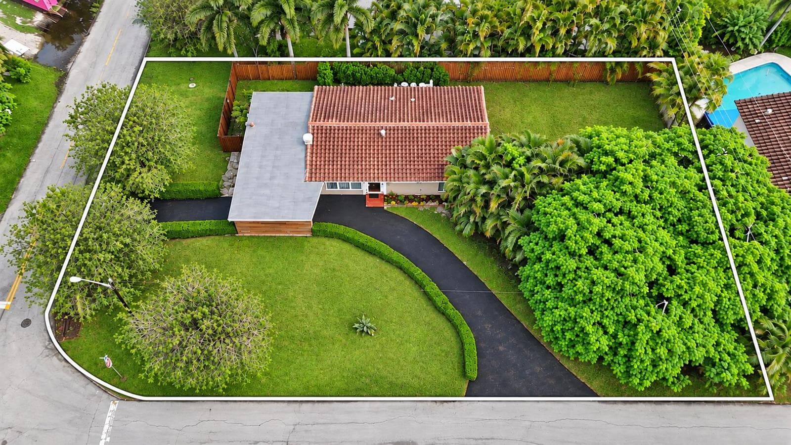707 NW 24TH Street, Wilton Manors FL 33311 - Wilton Manors, FL - Photo 1