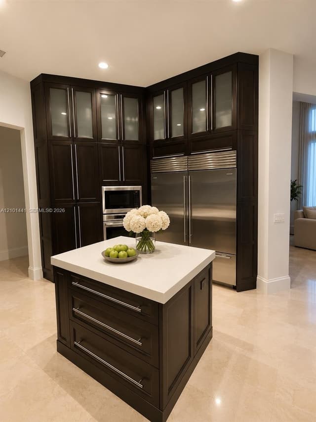 560 Coconut Palm Ter, Plantation FL 33324 - Plantation, FL - Photo 5