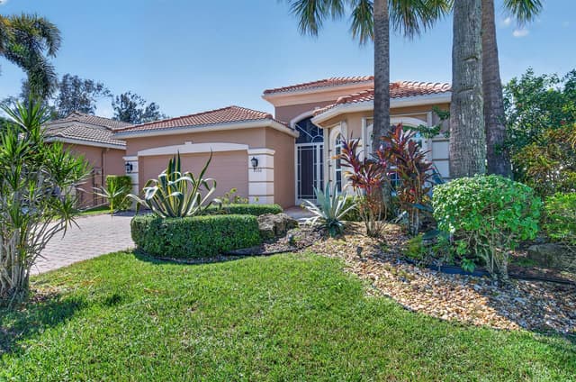 8066 Rossini Way, Lake Worth FL 33467 - Lake Worth, FL - Photo 3