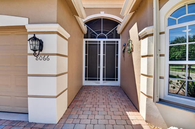 8066 Rossini Way, Lake Worth FL 33467 - Lake Worth, FL - Photo 5