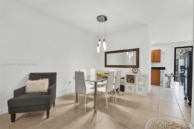 371 NE 194th Ter, Miami FL 33179 - Miami, FL - Photo 2