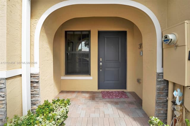 371 NE 194th Ter, Miami FL 33179 - Miami, FL - Photo 7