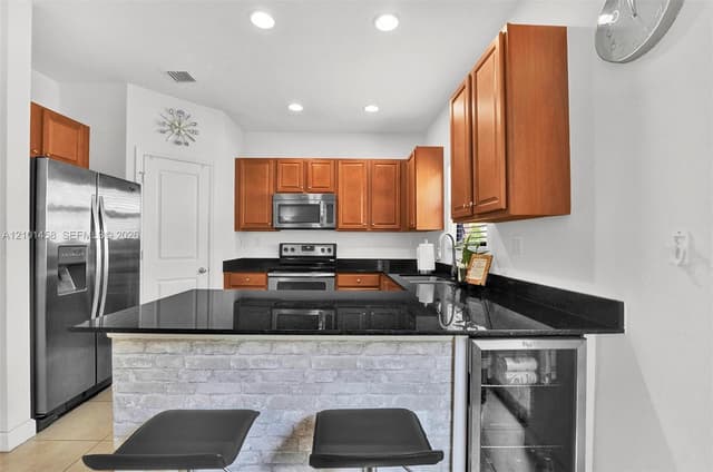 371 NE 194th Ter, Miami FL 33179 - Miami, FL - Photo 3
