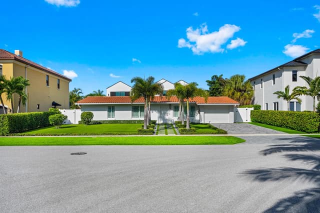 881 NE 4TH Avenue, Boca Raton FL 33432 - Boca Raton, FL - Photo 2