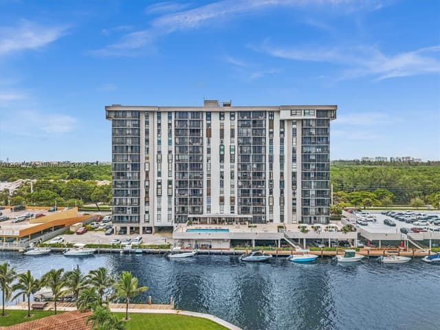 2500 NE 135th St # C502, North Miami FL 33181 - North Miami, FL - Photo 2