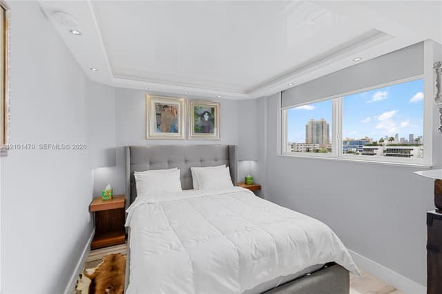 345 Ocean Dr # 705, Miami Beach FL 33139 - Miami Beach, FL - Photo 4
