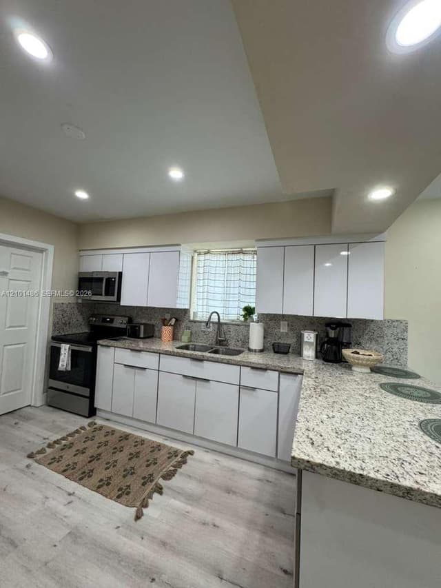 821 NW 173rd Ter, Miami Gardens FL 33169 - Miami Gardens, FL - Photo 6