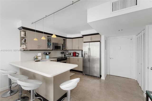 345 Ocean Dr # 812, Miami Beach FL 33139 - Miami Beach, FL - Photo 5