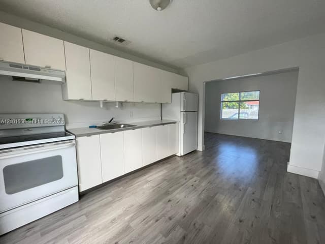 1730 SW 72nd Ct, Miami FL 33155 - Miami, FL - Photo 4