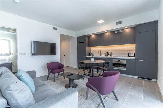 227 NE 2nd St # 2906, Miami FL 33132 - Miami, FL - Photo 2